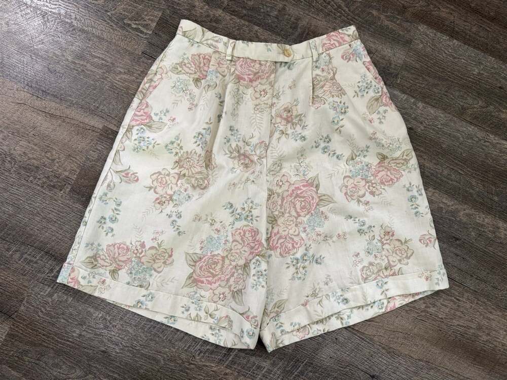 Vintage Hunt Club Shorts Womens 10 White Linen Bermuda Floral Cottagecore